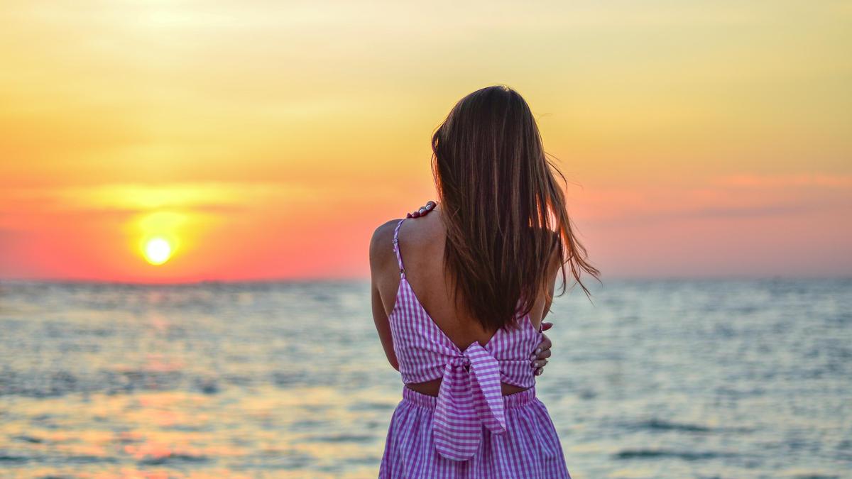 які жінки подобаються чоловікові з венерою у Водолії