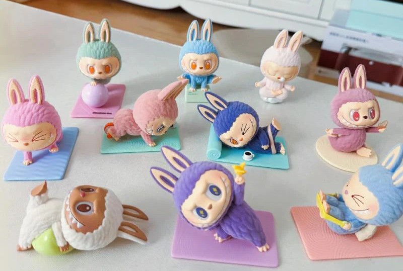 Lazy Yoga лабубу